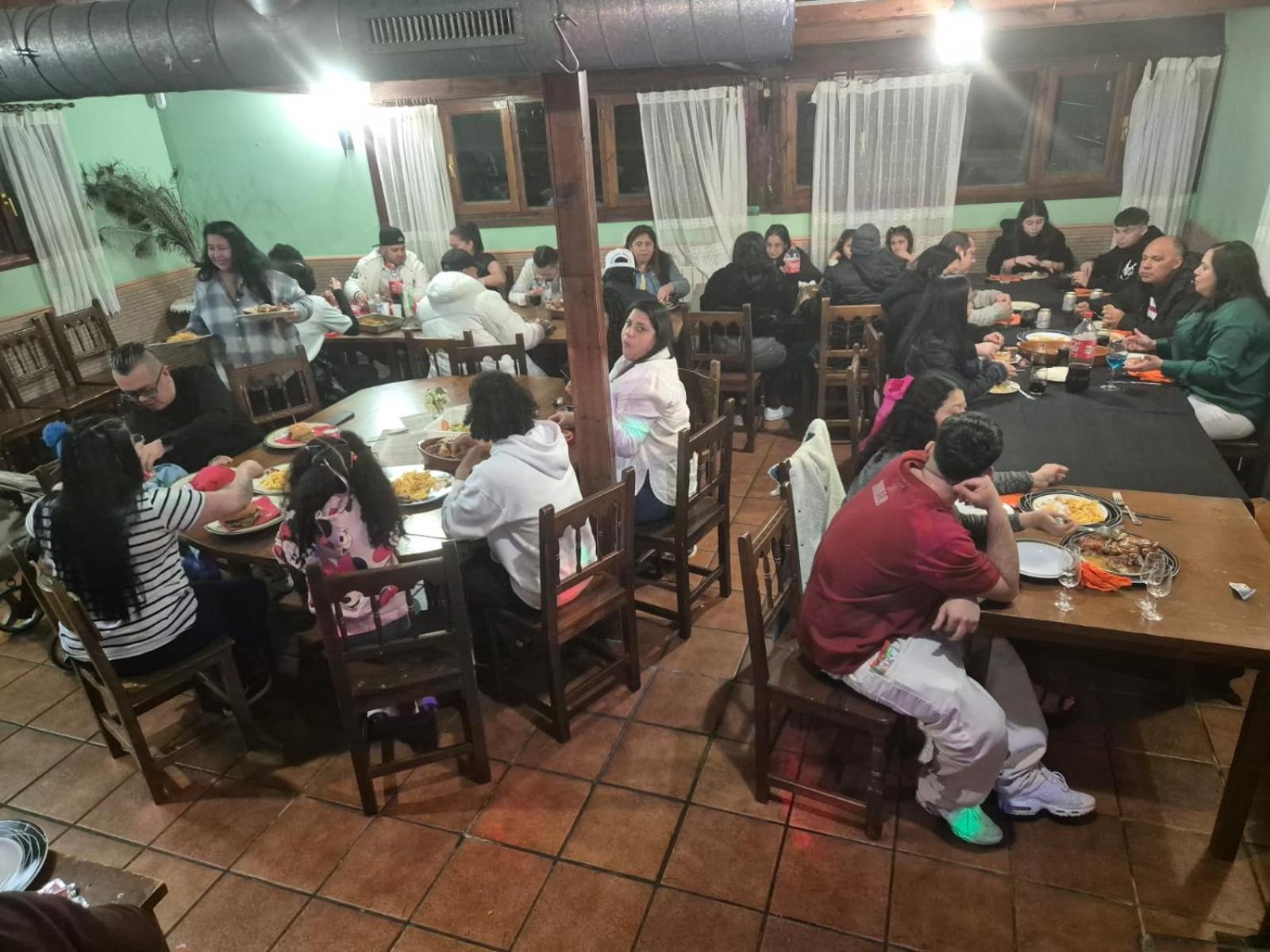 Habitaciones Restaurante Asador El Puente Galdames San Pedro de Galdames Luaran gambar